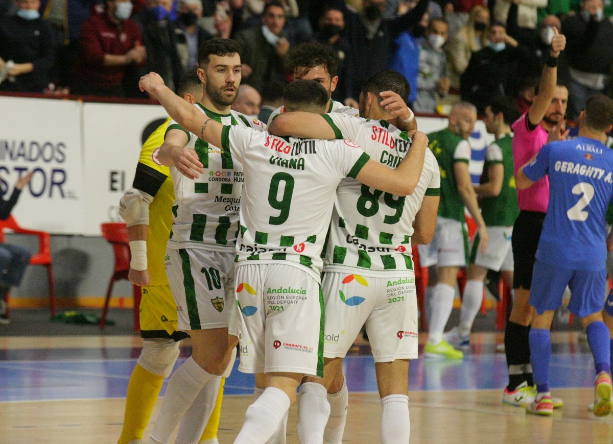 Córdoba Futsal celebra la victoria
