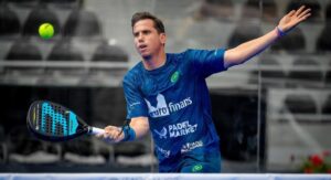 Paquito Navarro, durante un punto del Italy Major Premier Padel