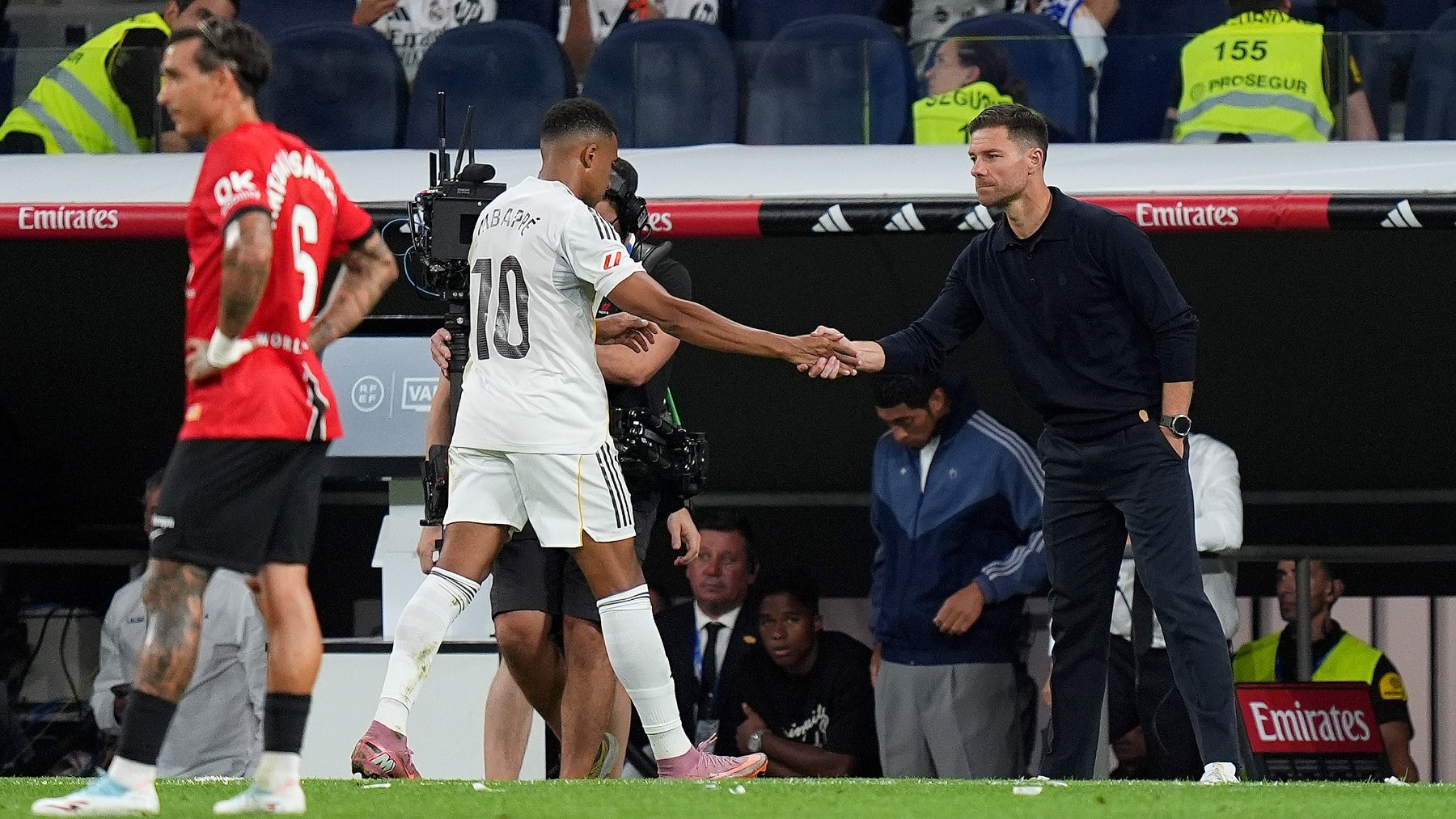 Mbappé y Xabi Alonso Real MAdrid