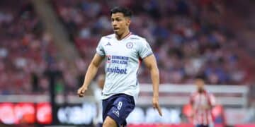 Liga MX: Cruz Azul derrota a Chivas en el Akron, aunque la lesión de Sepúlveda empaña el triunfo