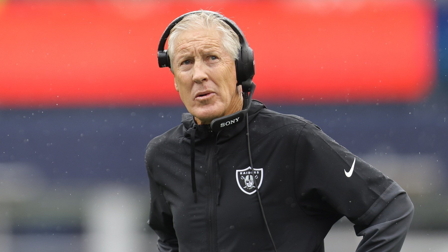 Pete Carroll, el entrenador más viejo de la NFL, debuta en Las Vegas con triunfo