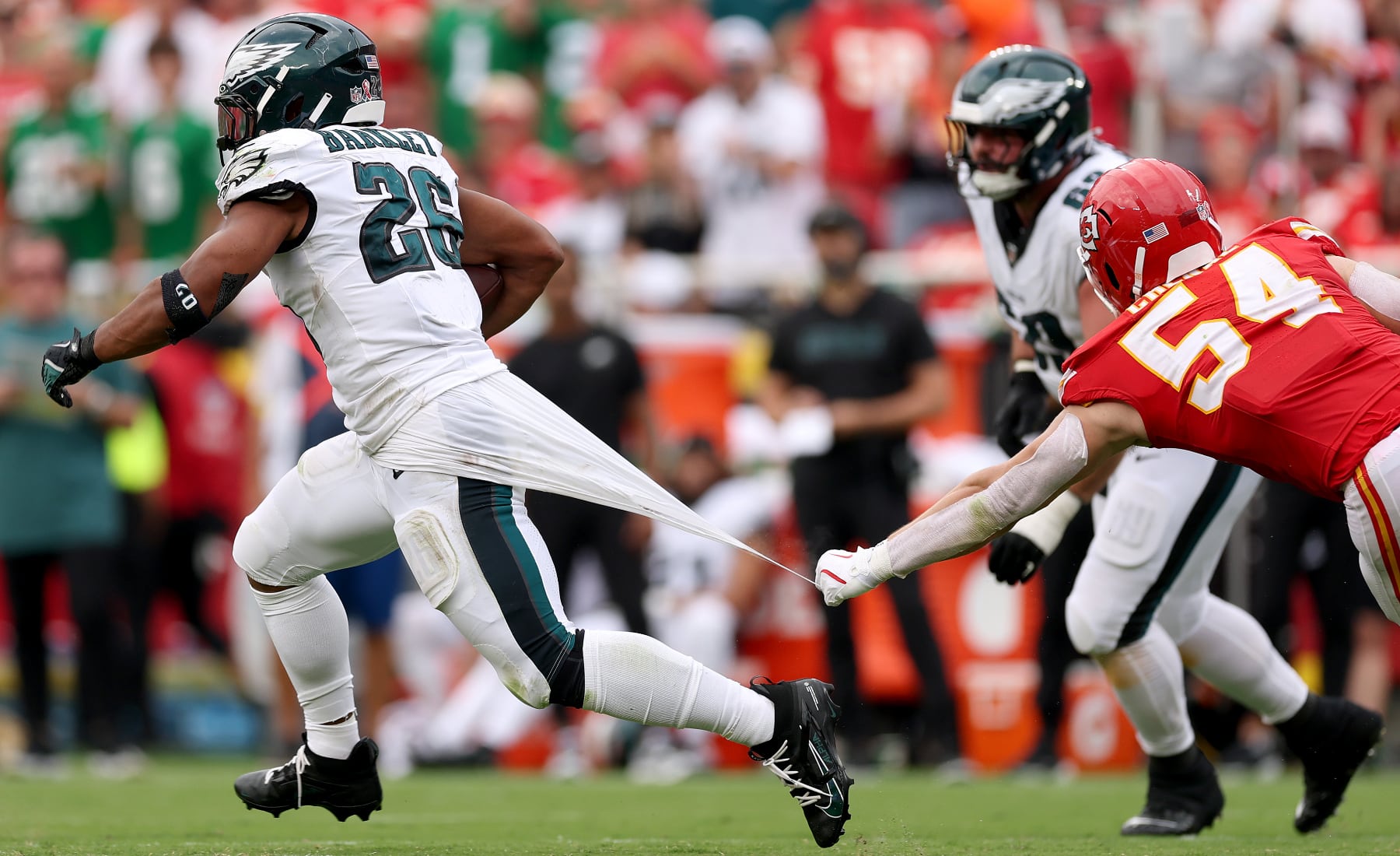 Los Eagles dominan a Chiefs en Arrowhead