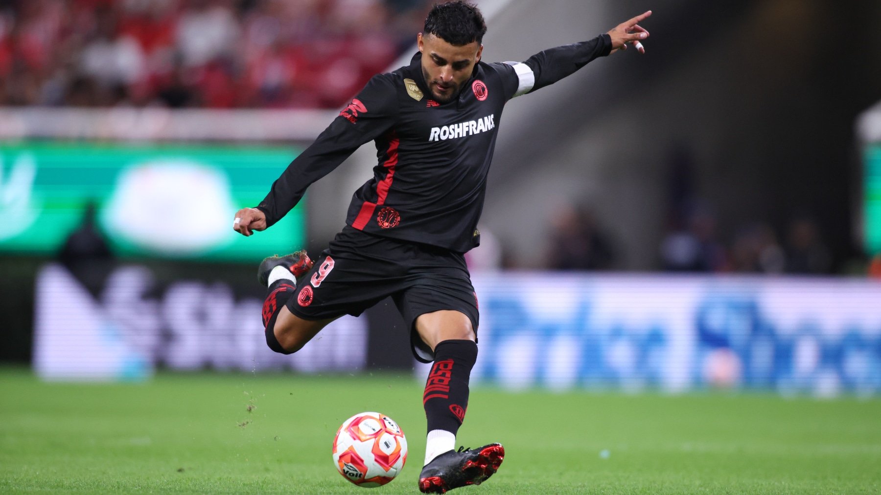 Toluca golea a Chivas a domicilio de la mano de Alexis Vega