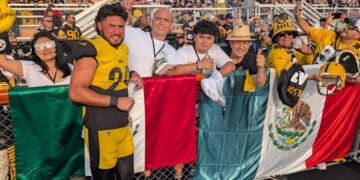 El mexicano Sebastián Castro se une a los Buccaneers después de arrancar la temporada 2025 en la escuadra de prácticas de los Steelers.
