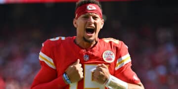 NFL Semana 4: Chiefs aplastan a Ravens con Lamar Jackson lesionado, 49ers y Colts pierden el invicto