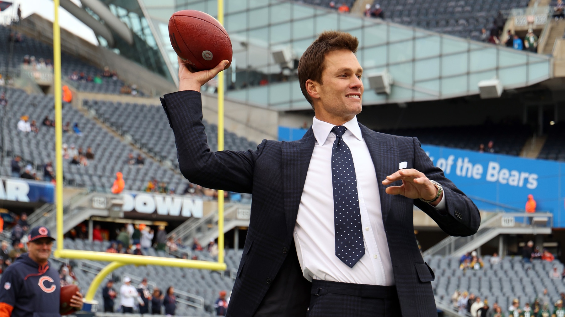 El legendario quarterback Tom Brady aseguró que a los quarterbacks actuales se les consciente de más en lugar de exigirles que hagan su trabajo.