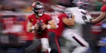 Buccaneers remontan a Texans con un Baker Mayfield heroico