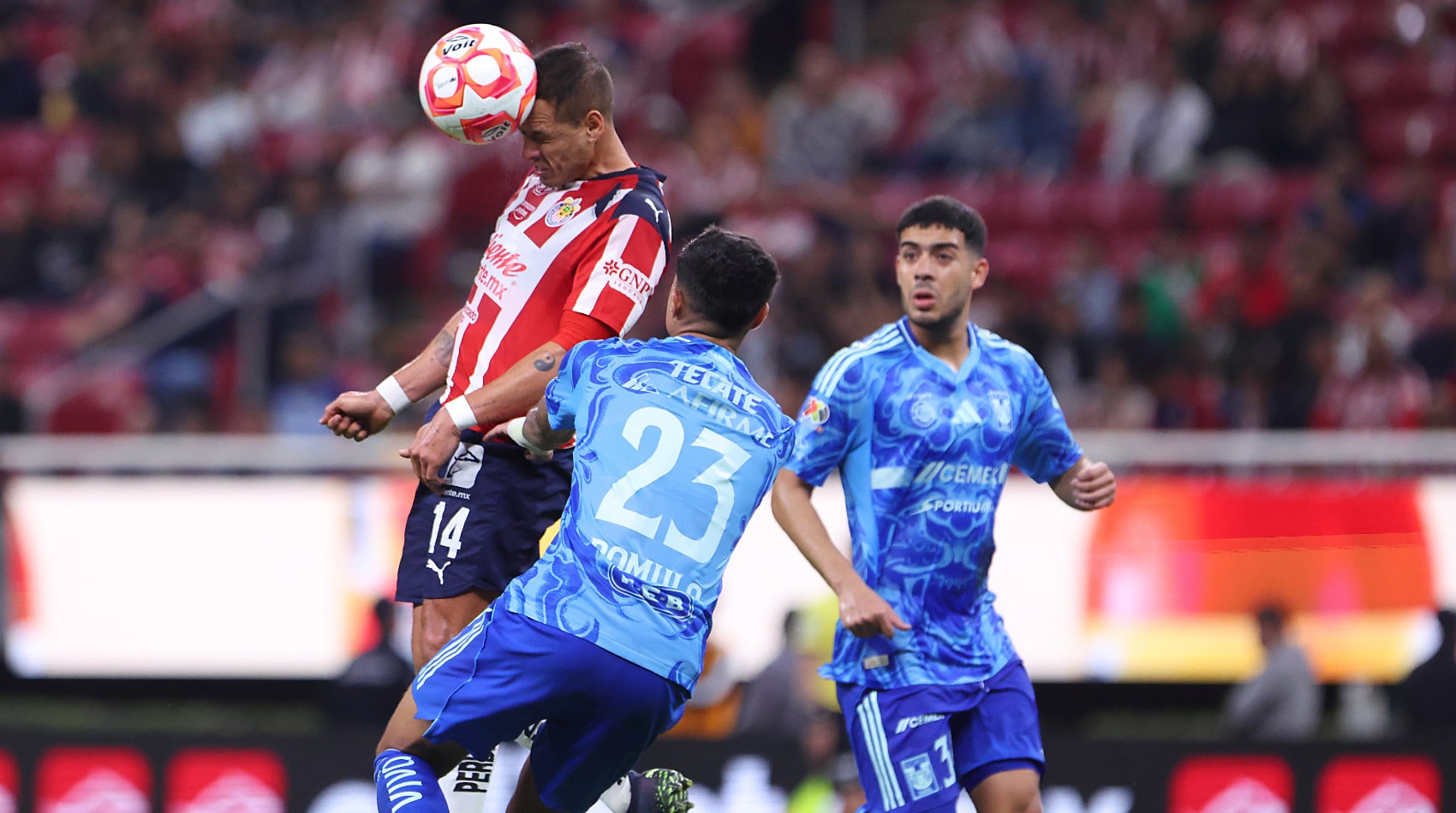 Chivas y Tigres reparten puntos después de una tormenta