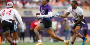¿La NFL permite a los jugadores participar en el Flag Football Classic?