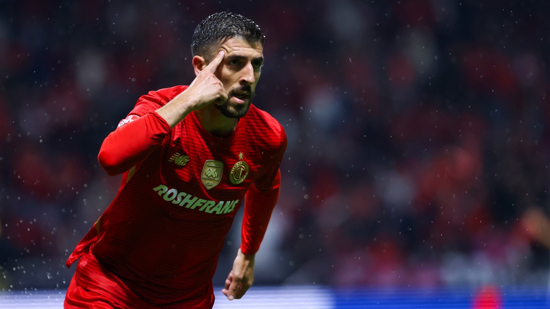 Toluca goleó a Monterrey con triplete de Paulinho