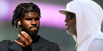 Deion Sanders defiende a Shedeur por no aceptar ser suplente de Lamar Jackson