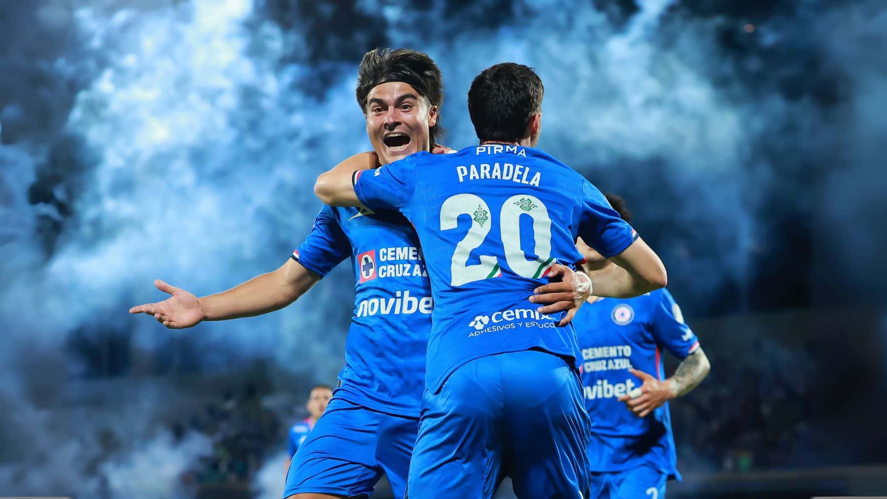 Cruz Azul sobrevive al vértigo y asalta el liderato del Apertura 2025