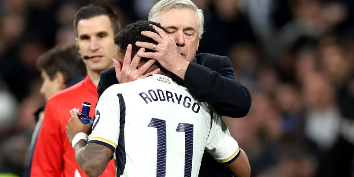 Carlo Ancelotti y Rodrygo Goes