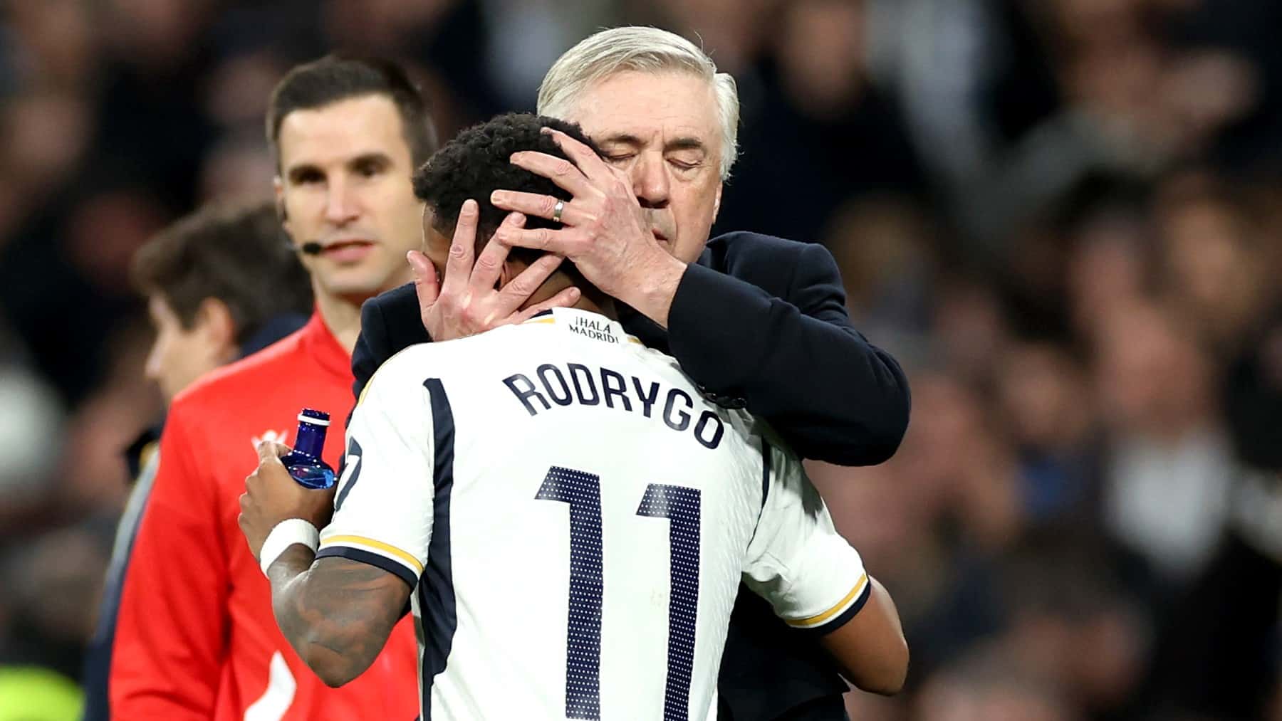 Carlo Ancelotti y Rodrygo Goes