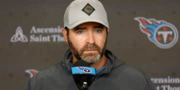 Titans despidieron a Brian Callahan después de temporada y media