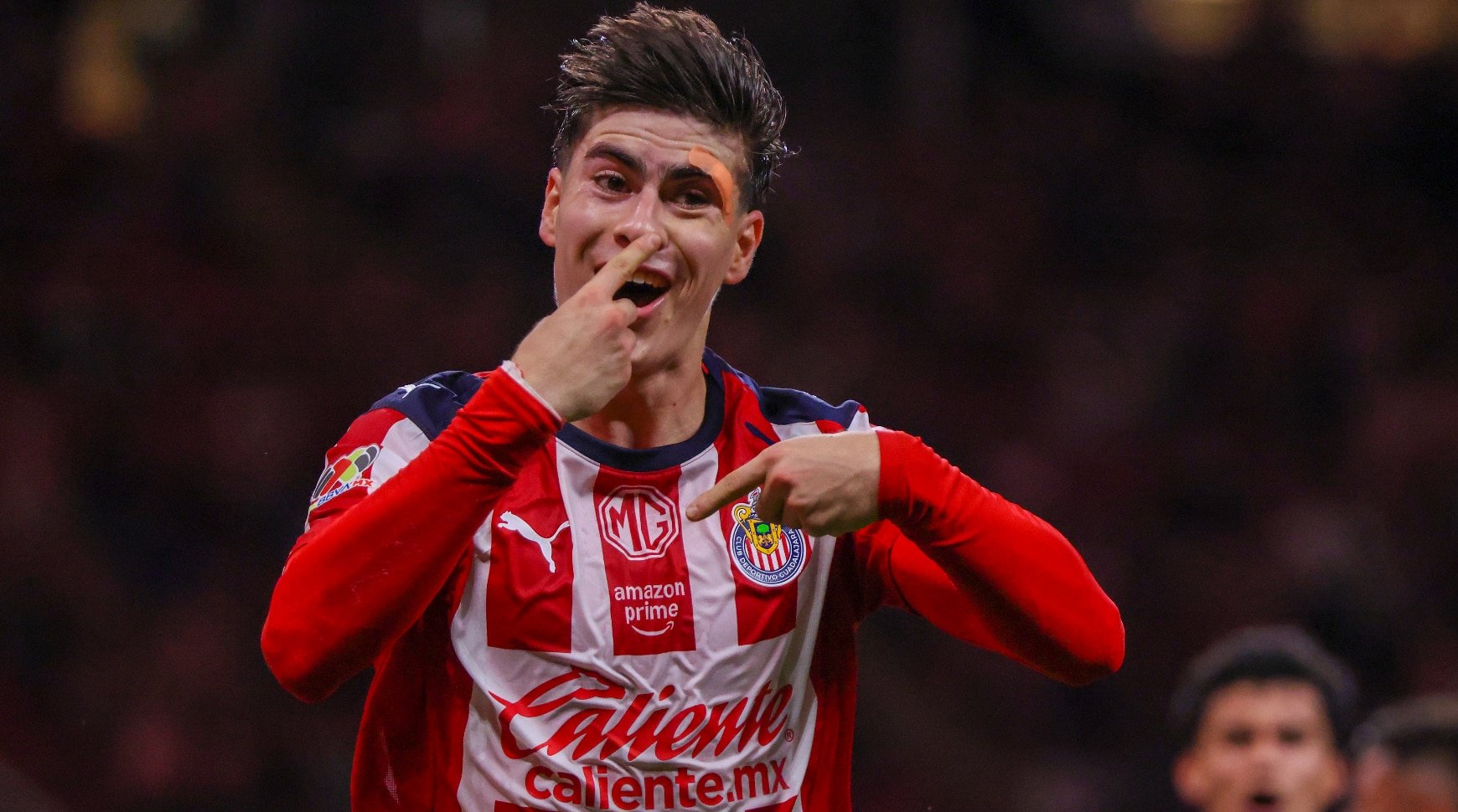 Armando y Bryan González anotan para que Chivas derrote a Mazatlán