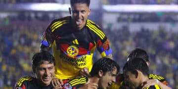 América golea a Santos, pero pierde Saint-Maximin y a Zúñiga