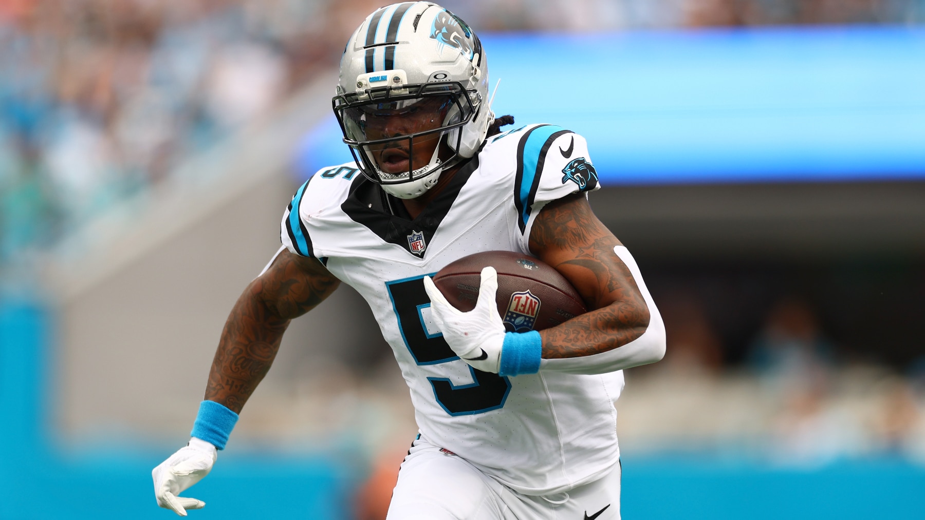 Rico Dowdle amenaza a los Cowboys