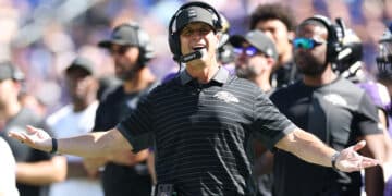 John Harbaugh espera llegar a playoffs con los Ravens en 2025
