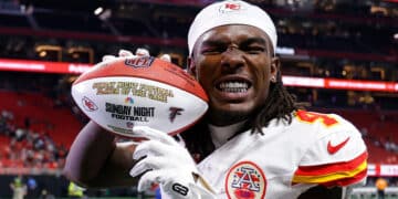 Chiefs recuperan a Rashee Rice tras suspensión de seis juegos
