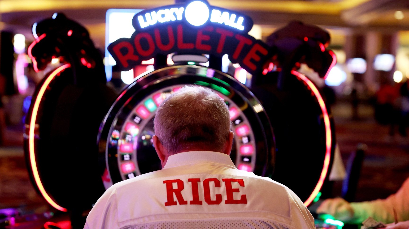 NFL advierte a jugadores sobre los peligros de las apuestas tras escándalo de la NBA