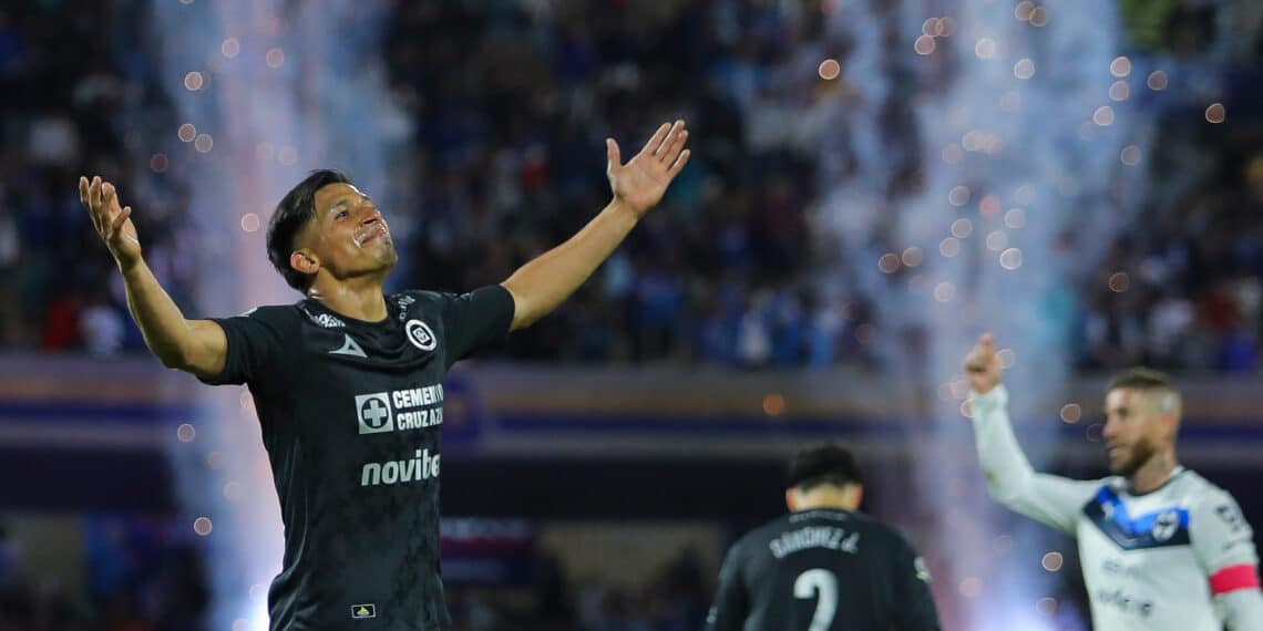 Cruz Azul da golpe de autoridad al vencer 2-0 a Monterrey