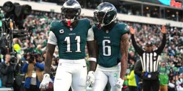 DeVonta Smith rompe el silencio sobre la polémica de AJ Brown y su posible salida de los Eagles