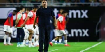 Efraín Juaréz abandona a los Pumas