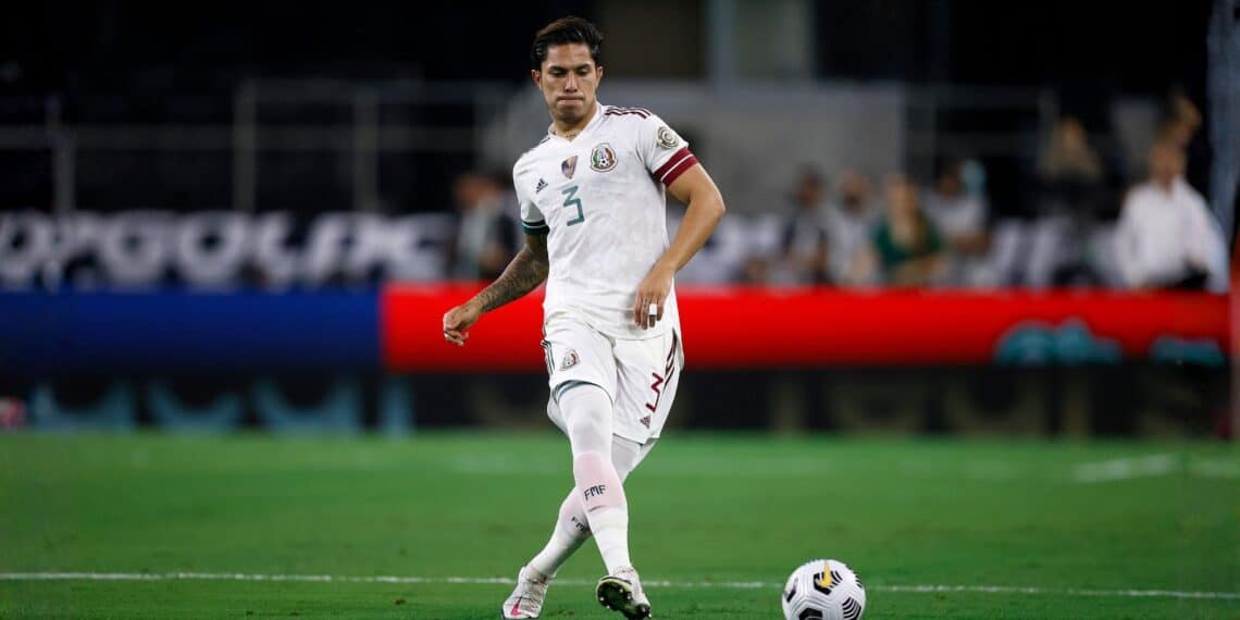 Carlos Salcedo se ve en el Mundial 2026: ¿Confianza o desconexión de la realidad?