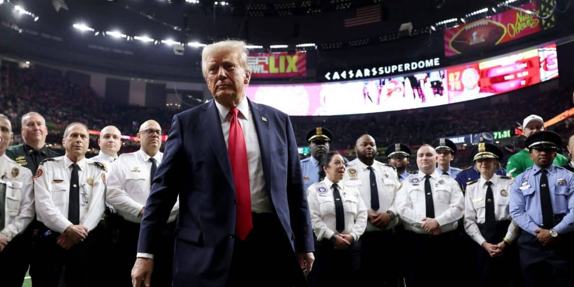 Super Bowl LX: ¿Agentes de ICE en el Levi's Stadium? La Polémica que Rodea el Show de Bad Bunny