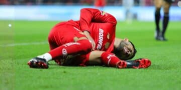 Desgarro de segundo grado: Alexis Vega se perderá el cierre del torneo con Toluca