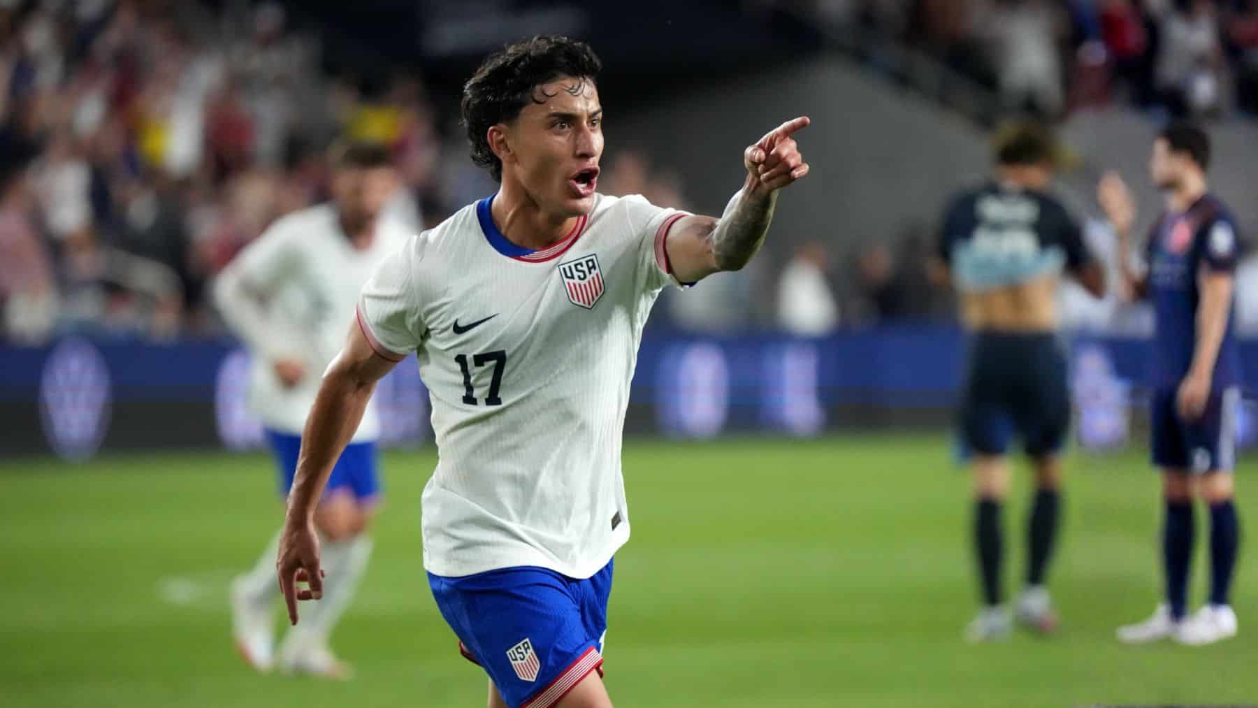 ¡Alarma en Coapa! Alejandro Zendejas Sufre Lesión y Agrava la Crisis del América