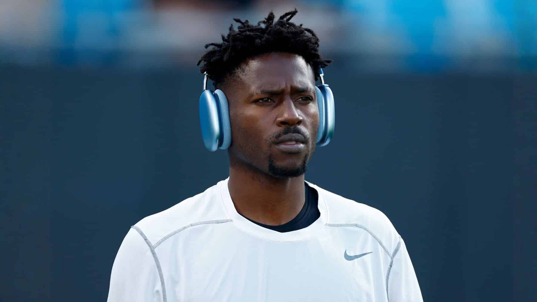 Antonio Brown enfrenta 20 años de prisión obligatoria bajo la ley "10-20-Life" de Florida