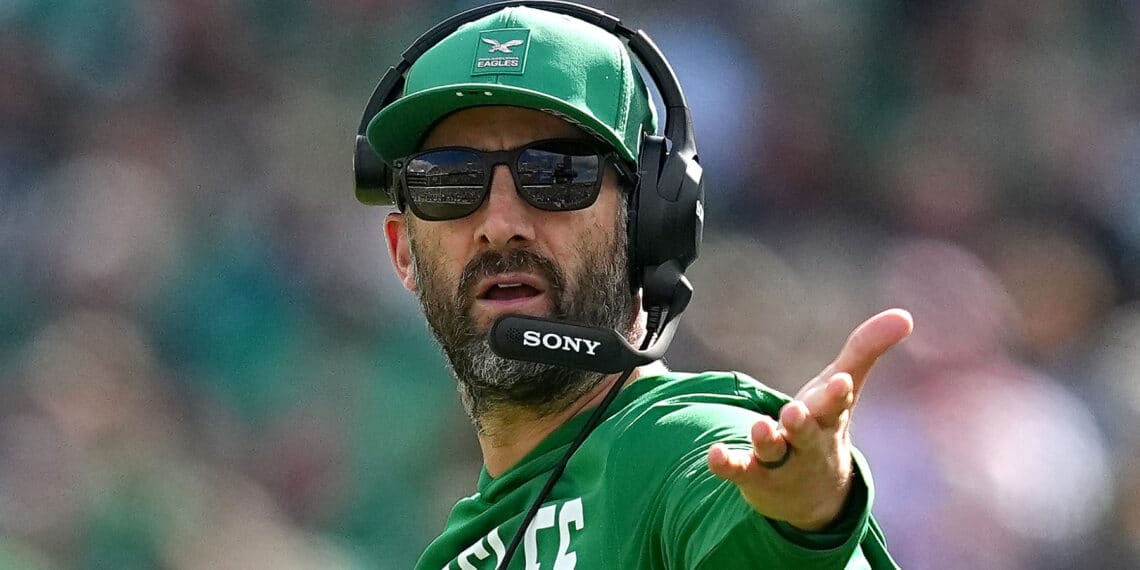 Eagles buscan reforzar su defensa antes de la fecha límite de cambios