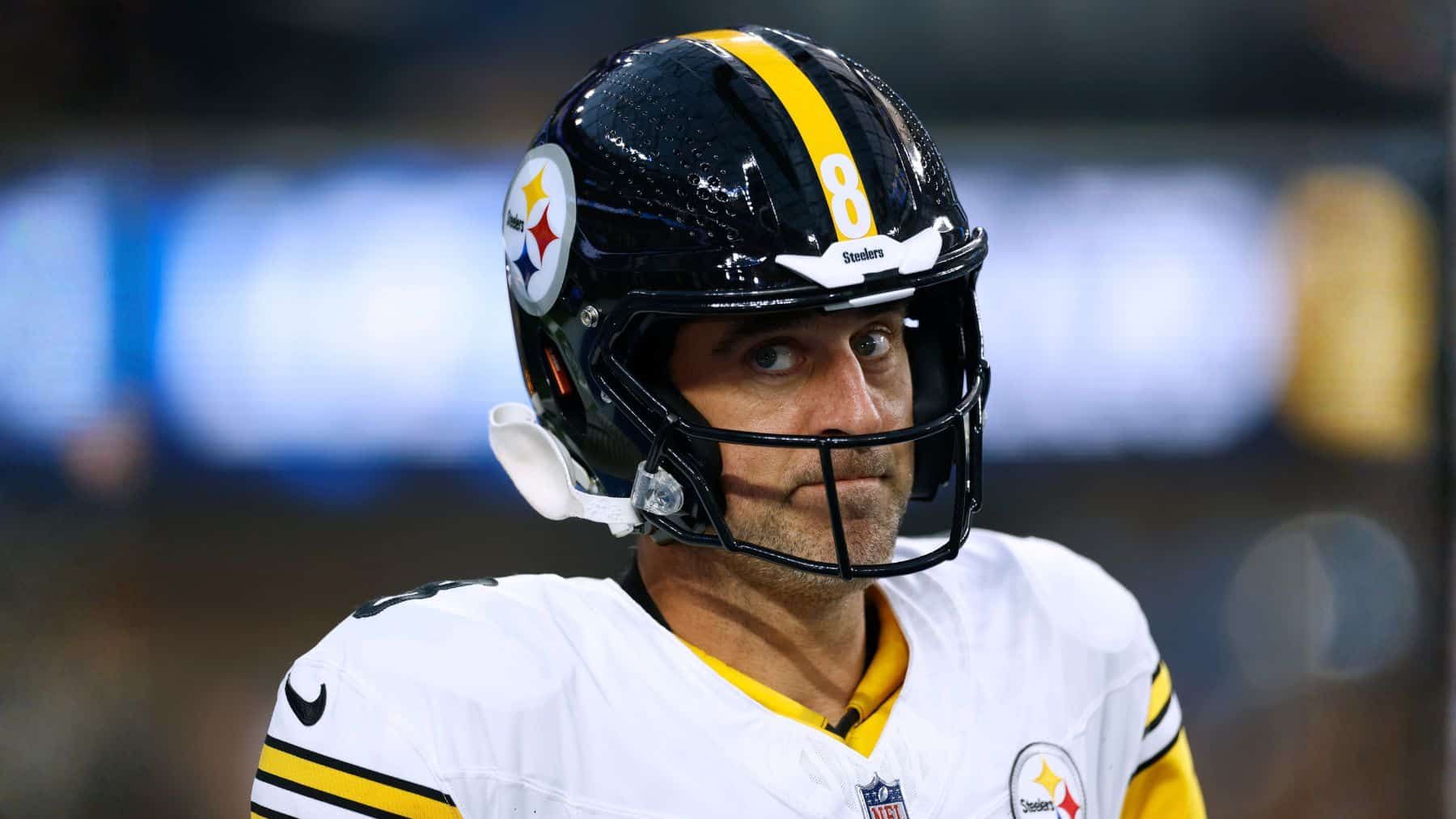 Rodgers, resignado: Insider revela tensión interna tras caída ante Chargers