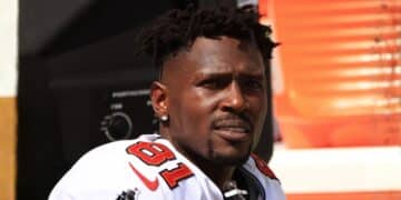 Antonio Brown, arrestado en Dubai por intento de asesinato tras un tiroteo en Miami