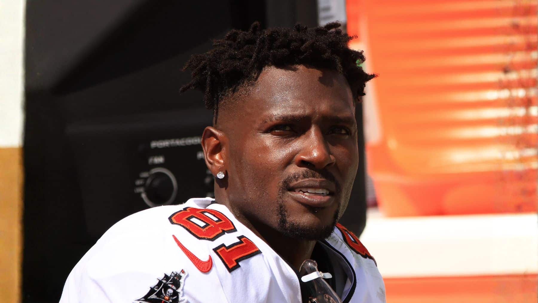 Antonio Brown, arrestado en Dubai por intento de asesinato tras un tiroteo en Miami