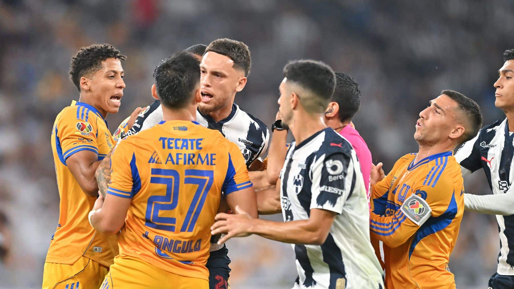 Rayados y Tigres empatan 1-1 en el Clásico Regio
