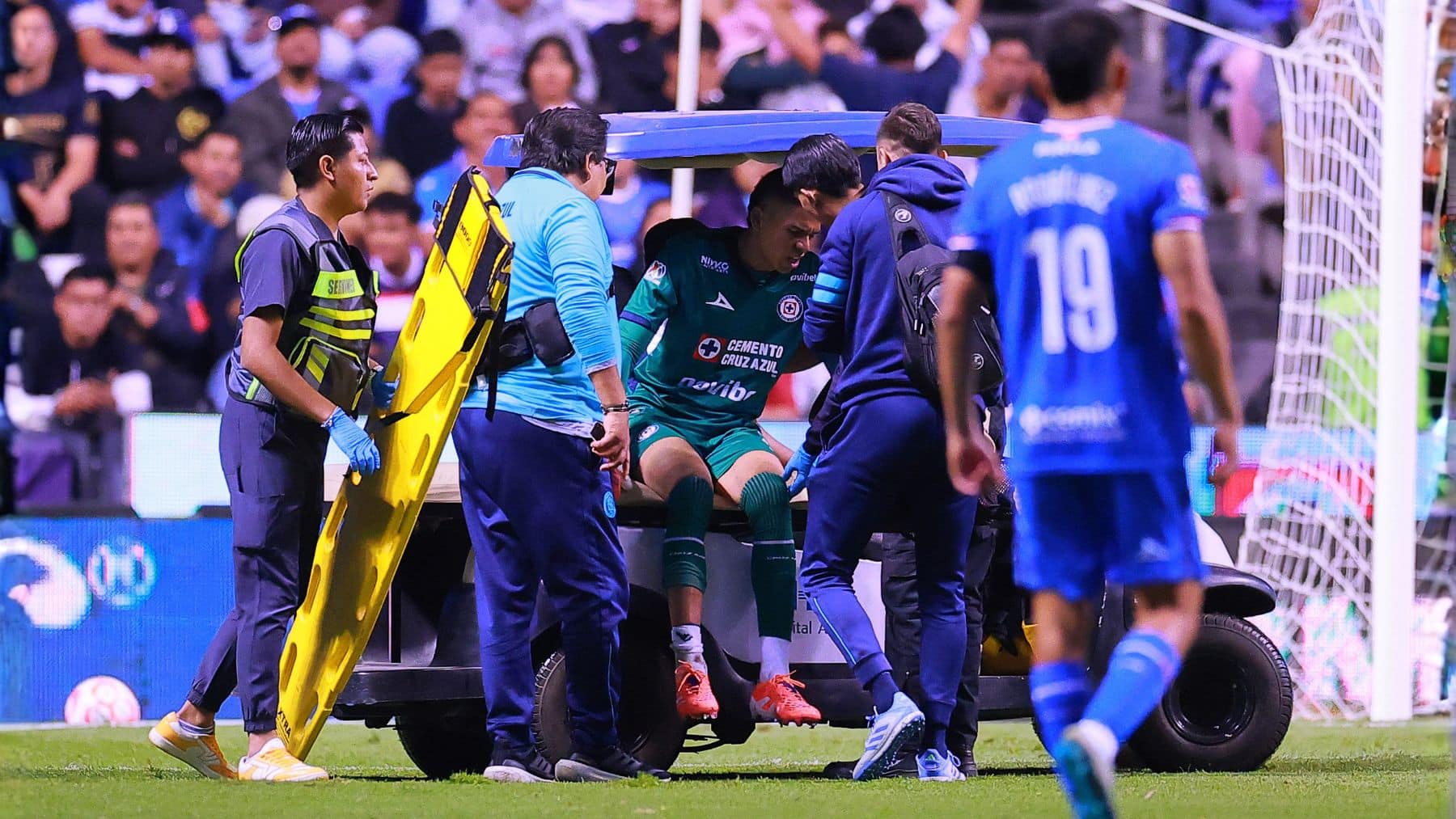 Cruz Azul afrontará la Liguilla sin Kevin Mier: Andrés Gudiño será titular