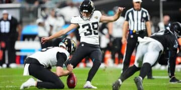Historia pura: Cam Little de los Jaguars rompe el récord de la NFL con un gol de campo de 68 yardas