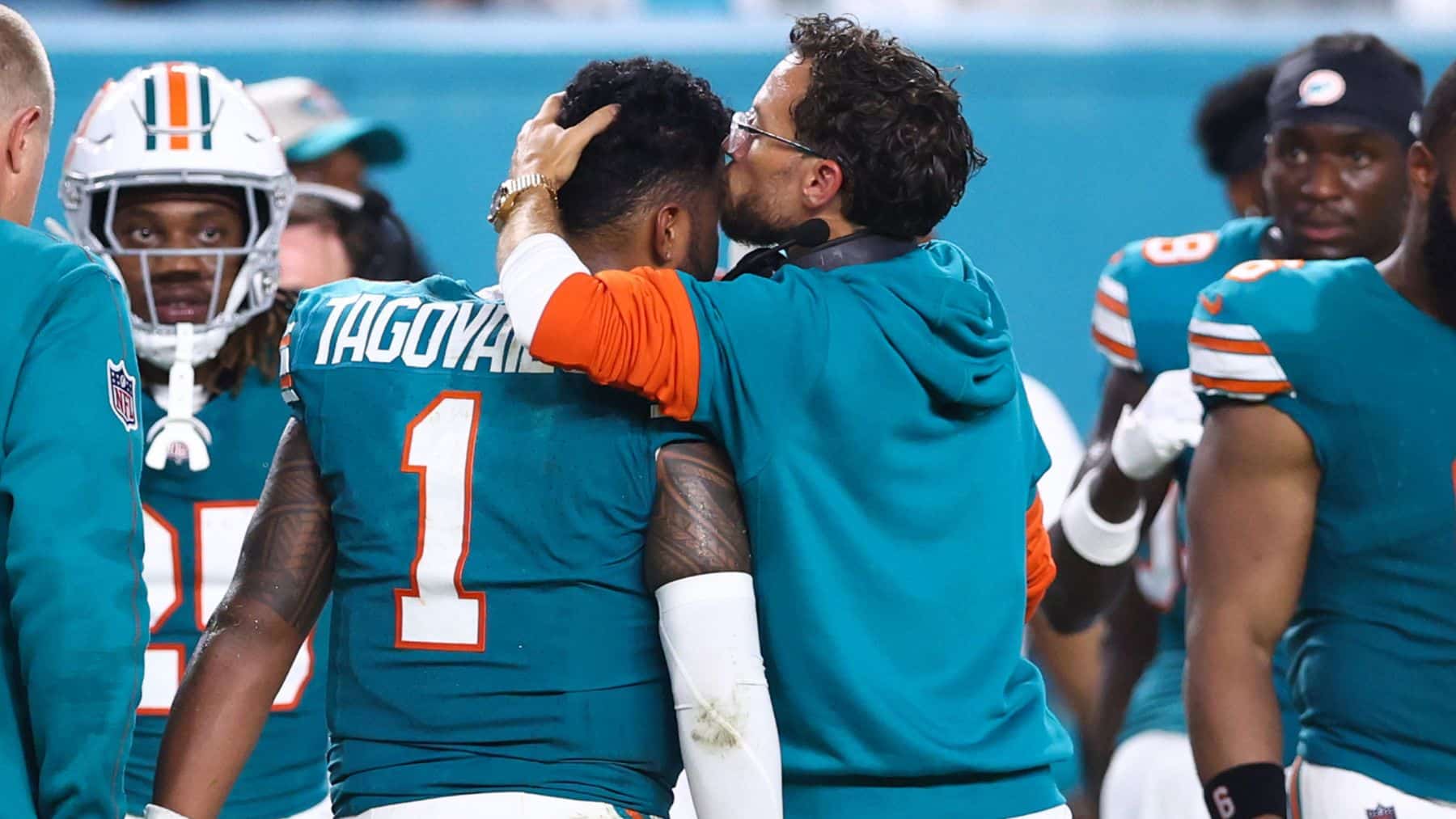 Mike McDaniel rompe el silencio sobre el futuro de Tua Tagovailoa tras la debacle de los Dolphins